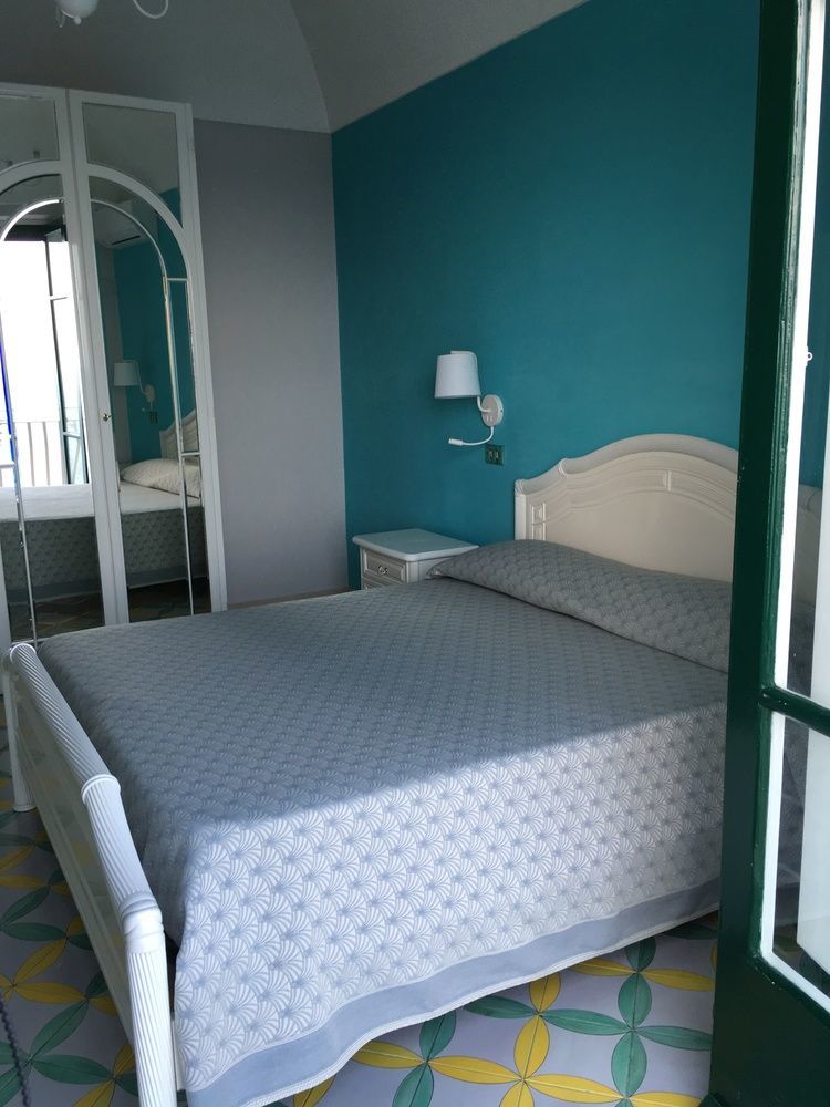Amalfi Apartments Design Centro Storico Dış mekan fotoğraf